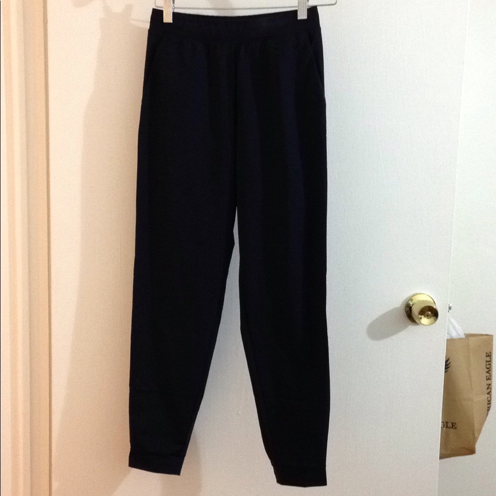 Uniqlo women's navy 100% polyester pants size XS